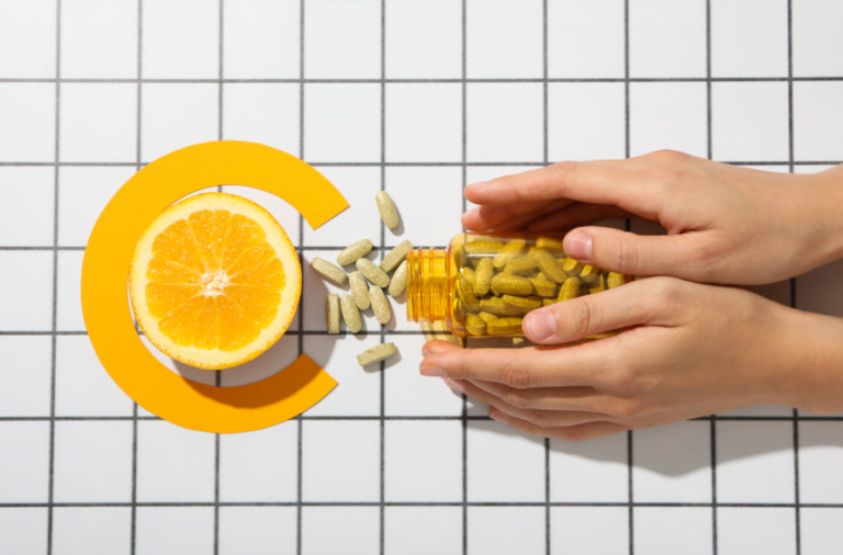 Vitamin C supplementation promotes mental vitality in healthy young adults: results from a cross-sectional analysis and a randomized, double-blind, placebo-controlled trial