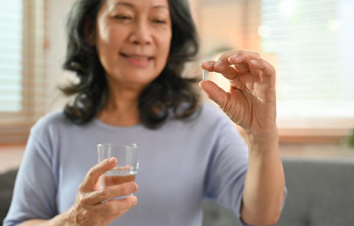 Vitamin D, muscle strength and function in South Asian women aged ≥ 60 years living in the North of England: a cross-sectional observational study